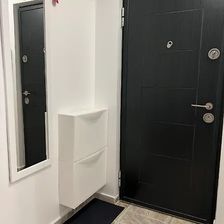 Titan Apartment *